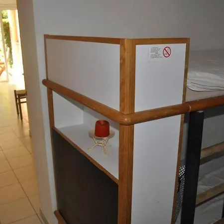 Studio A Giens Piscine Chauffee Standing アパート イエール