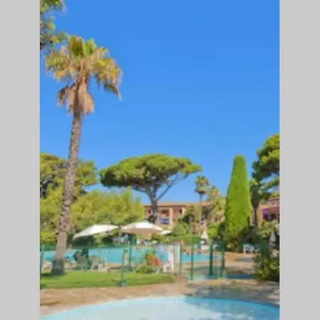 Studio à Giens Piscine Chauffée Résidence Standing Hyères